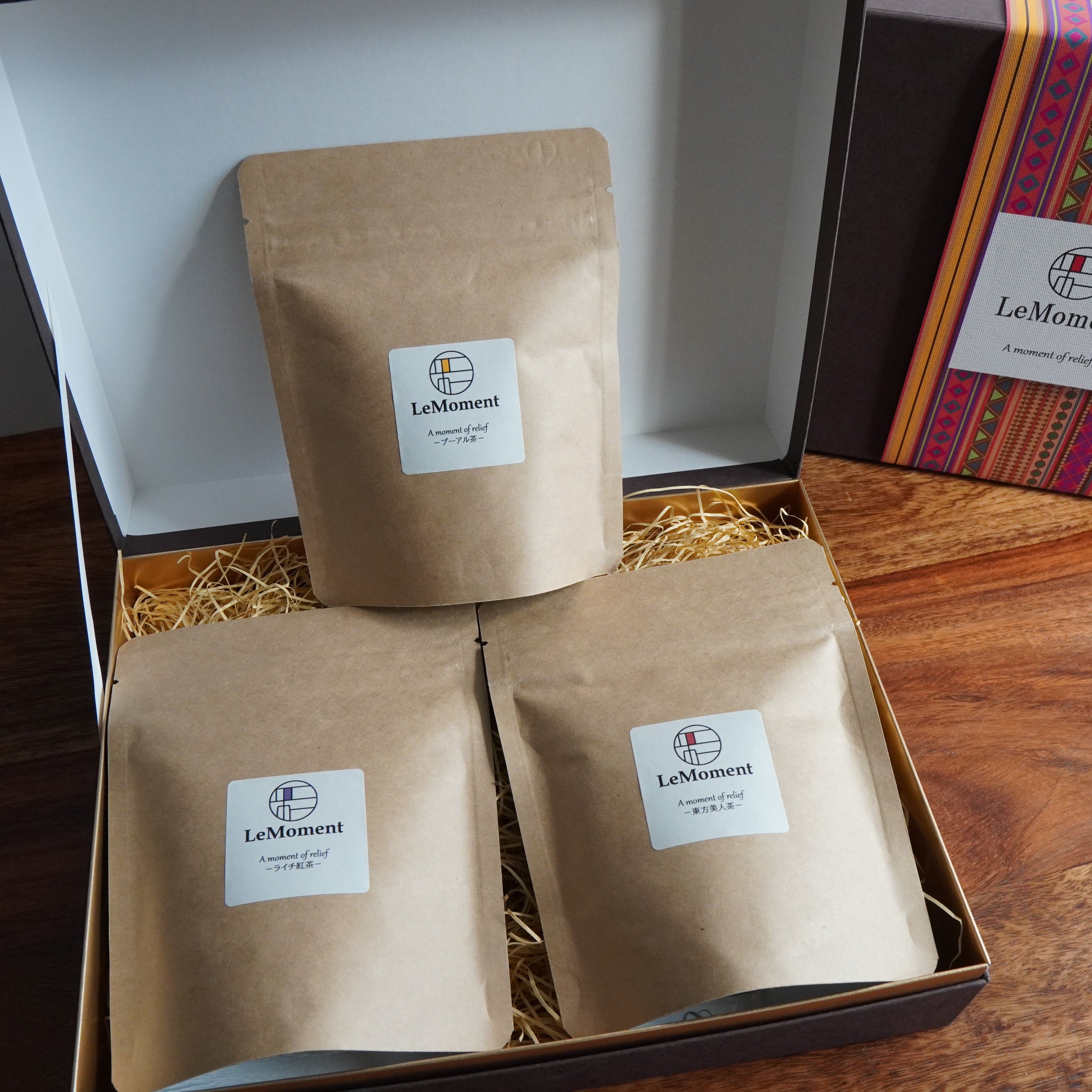 便利なティーバッグのギフトセット(8パック×3袋)