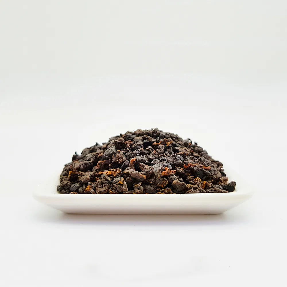 Oolong tea with the sweetness of grains and fruits. Contains 20 tea bags.